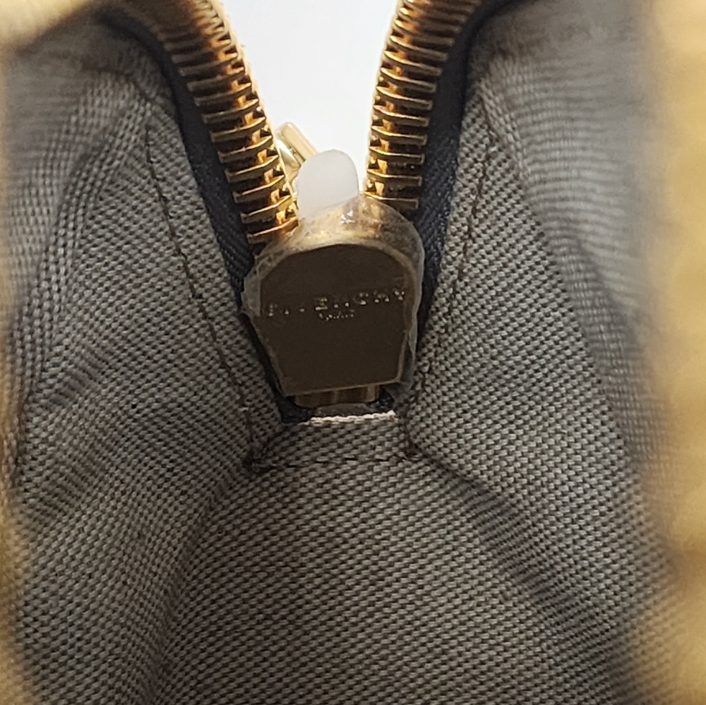 Givenchy handbag - Picture 17 of 17